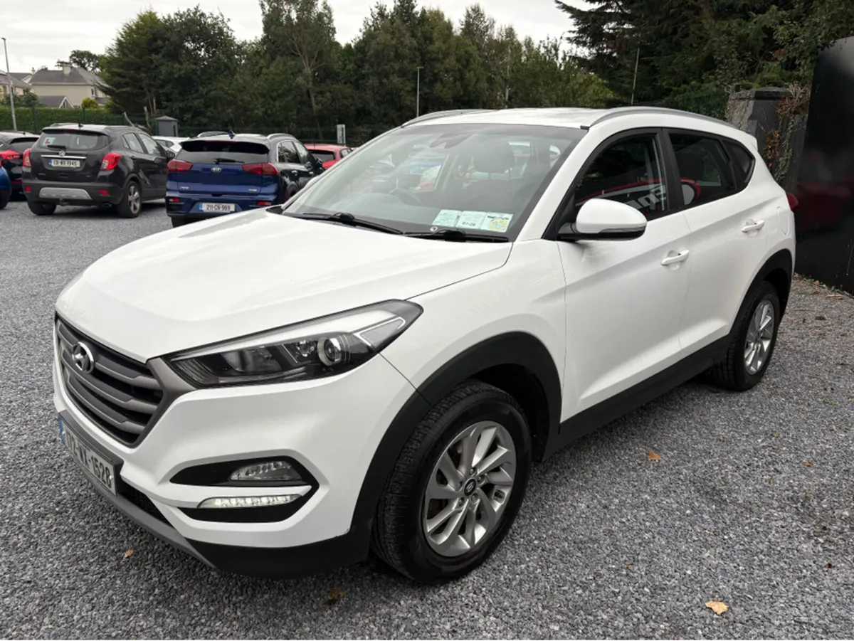 Hyundai Tucson 1.7 CRDI SE NAV BL/DR 5 5DR// IMMAC - Image 3