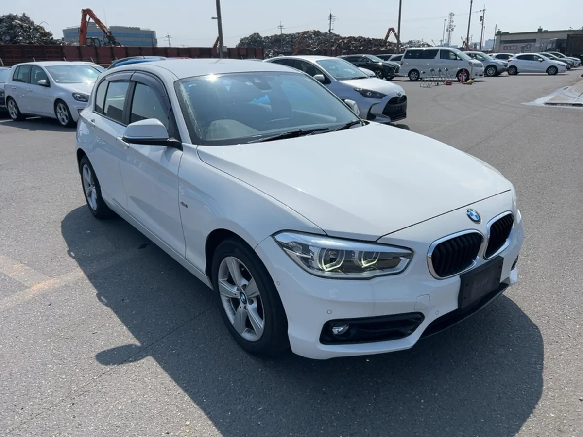 BMW 1-Series 118D SPORT 5DR 2.0 DIESEL AUTOMATIC - Image 1