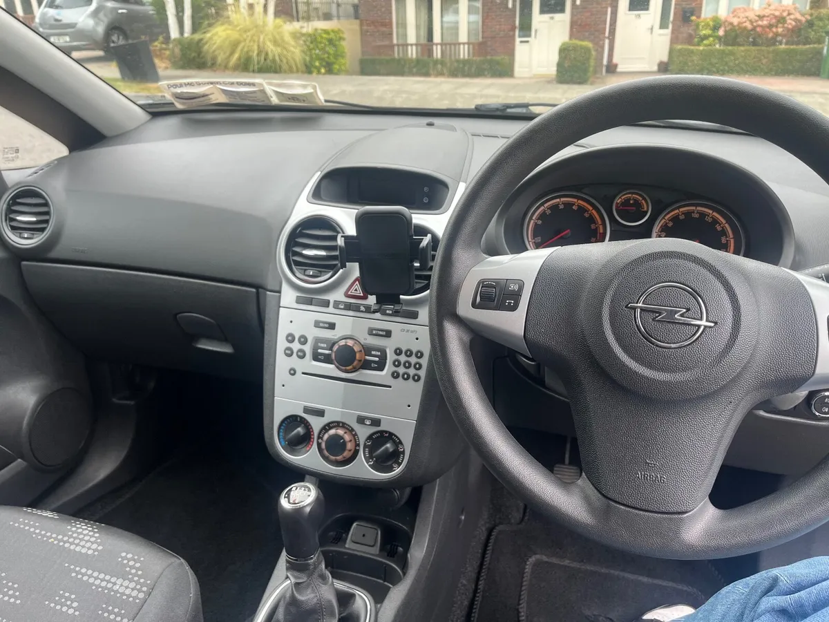 Opel Corsa 2013 - Image 2