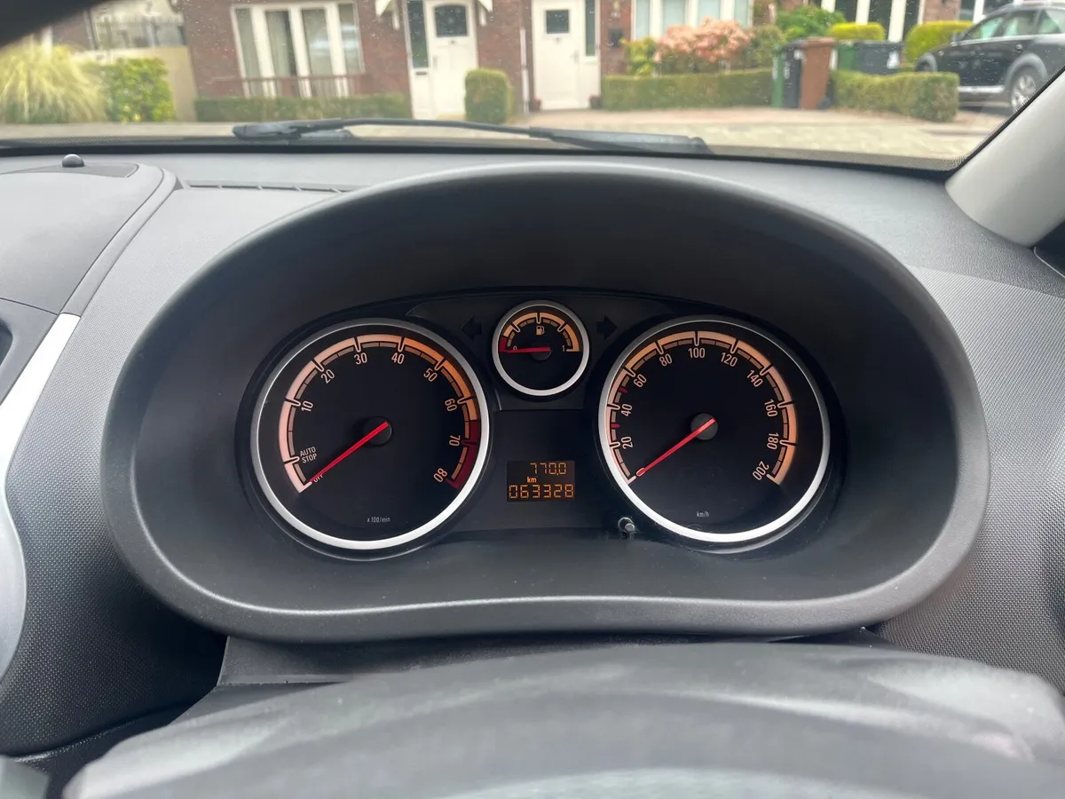 Opel Corsa 2013 - Image 3