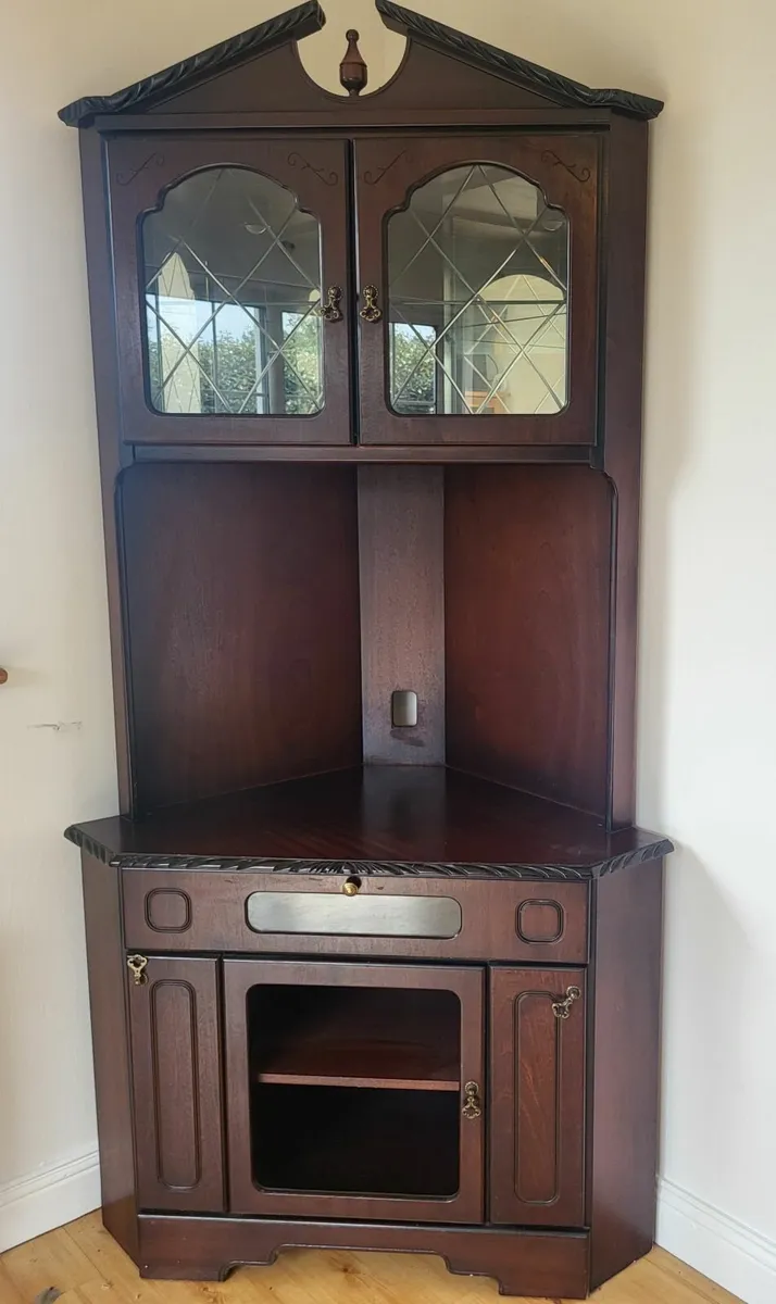 Mahogany Corner TV Unit