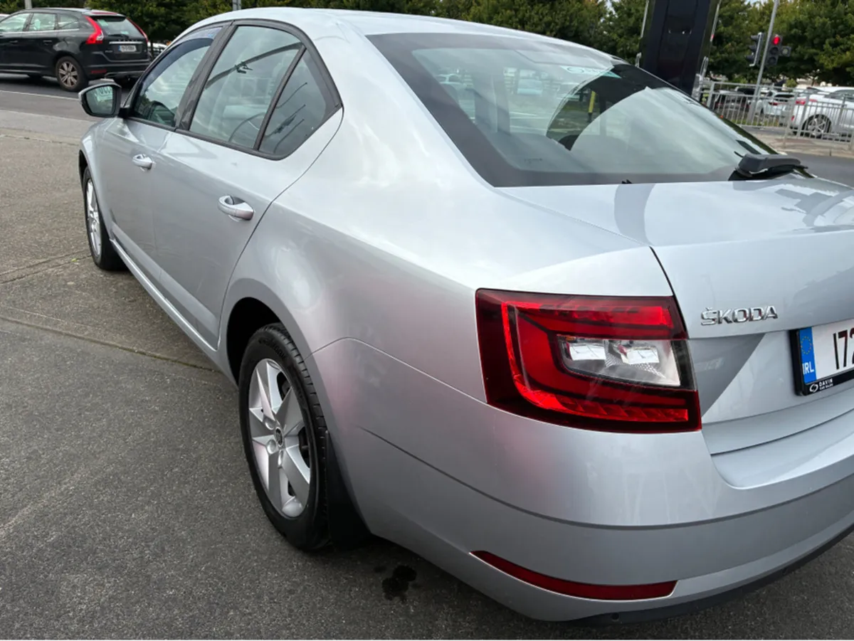 Skoda Octavia AMBITION 1.0 TSI 115HP 4DR - Image 3