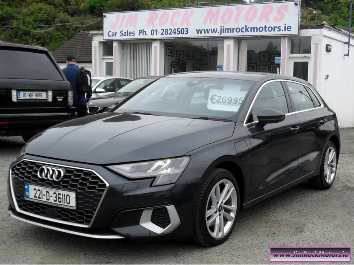 Audi A3 40-TFSI  PHEW  1.4 PHEW AUTO - Image 3