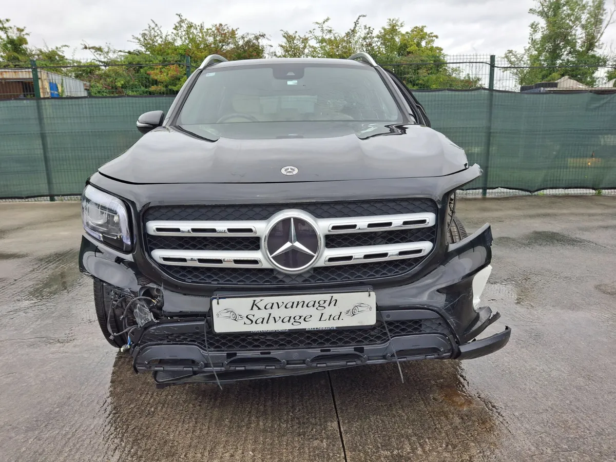 222 Mercedes GLB 200  7 seater  Automa - Image 3