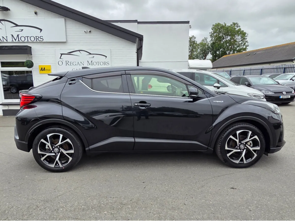 Toyota C-HR (192) 1.8 HYBRID SPORT AUTO - Image 2