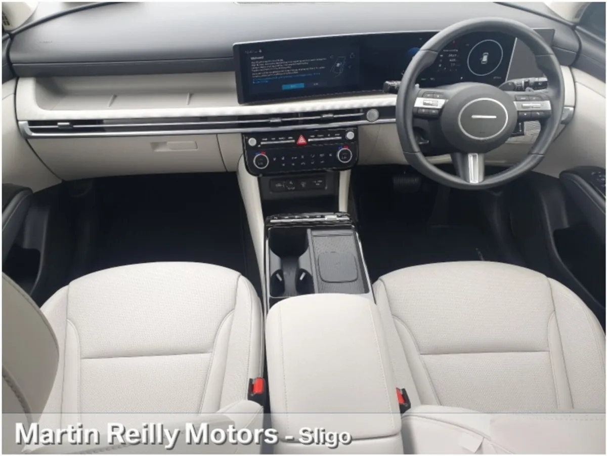Hyundai Tucson 2WD Platinum PHEV - Image 2