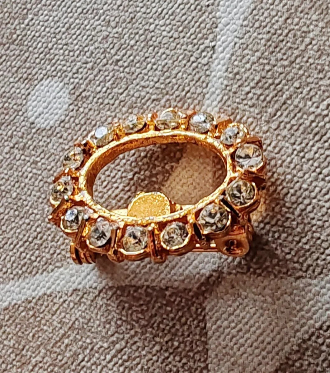 Retro brooch - Image 1