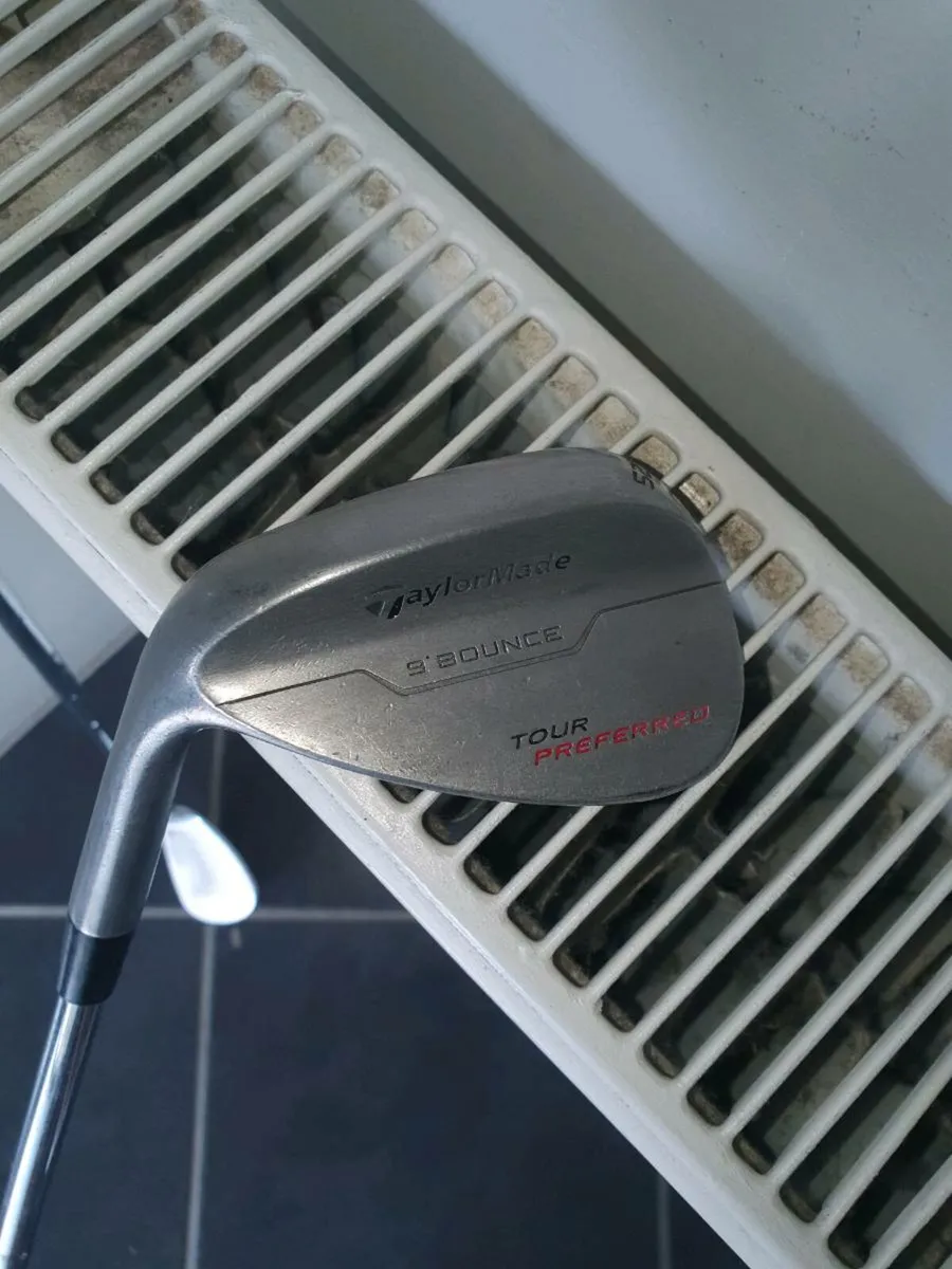LEFT HANDED TAYLORMADE TP 52o WEDGE - Image 4