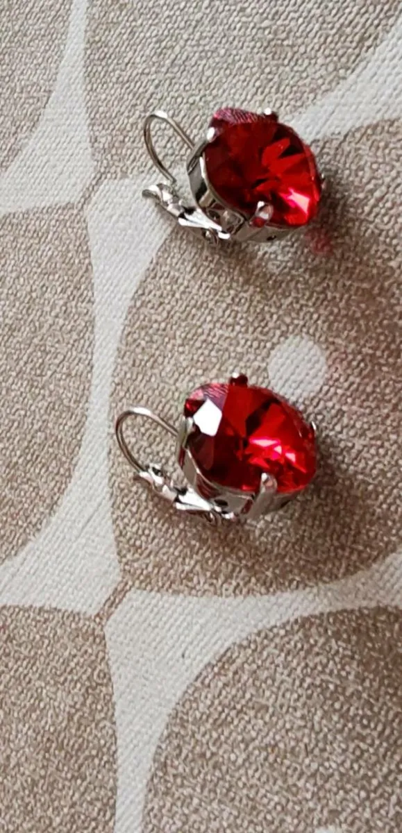 Red glass earrings - Image 4