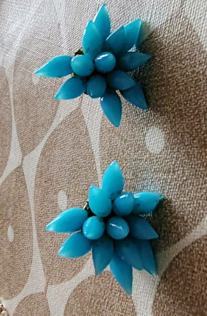 Retro clip on earrings - Image 4