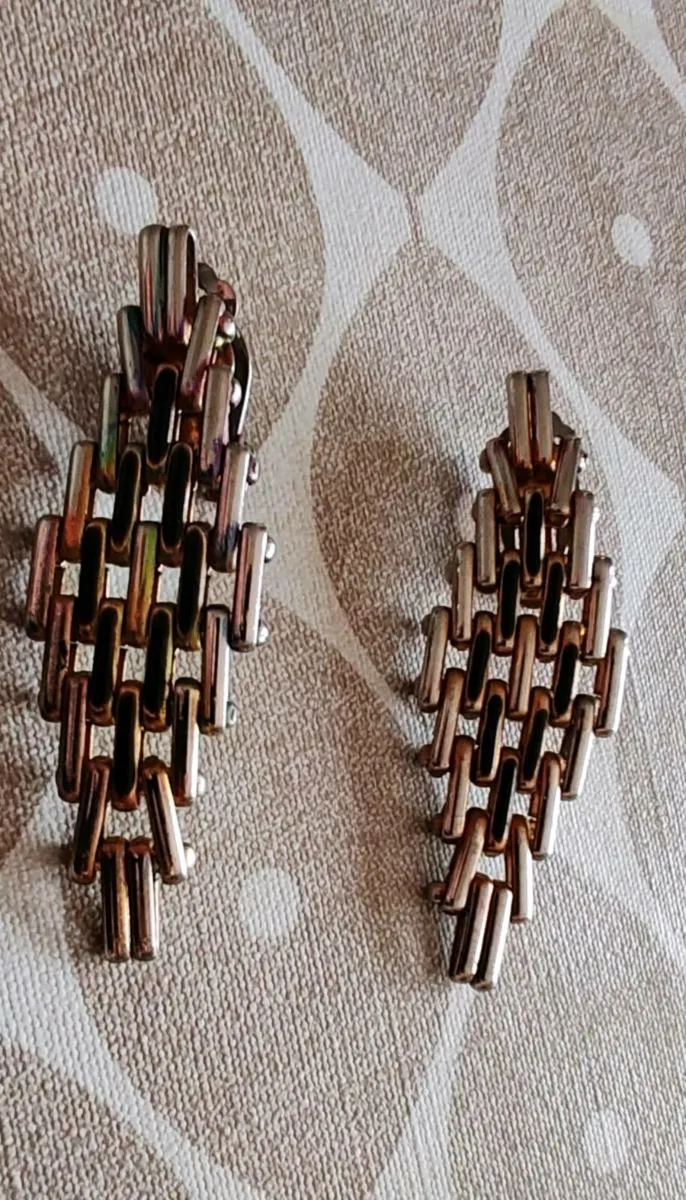 Retro clip on earrings - Image 1