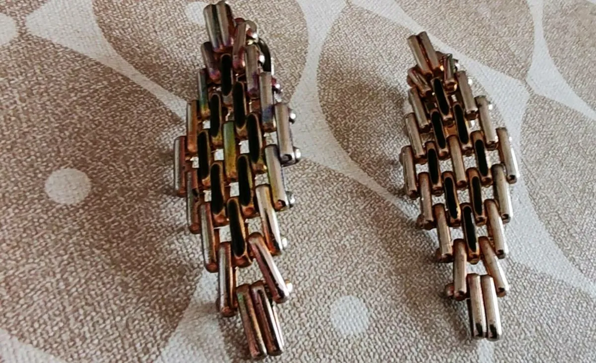 Retro clip on earrings - Image 3