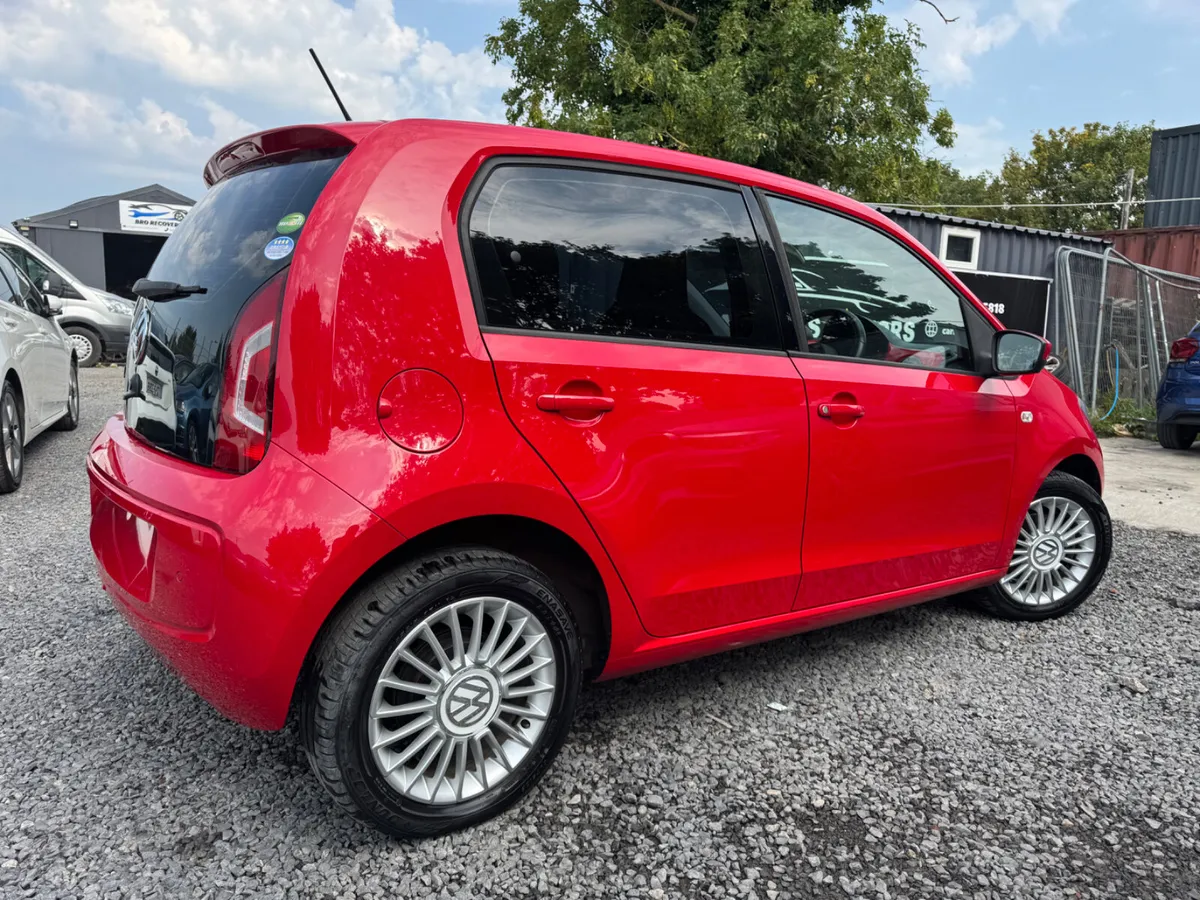Volkswagen up! Automatic - Image 3