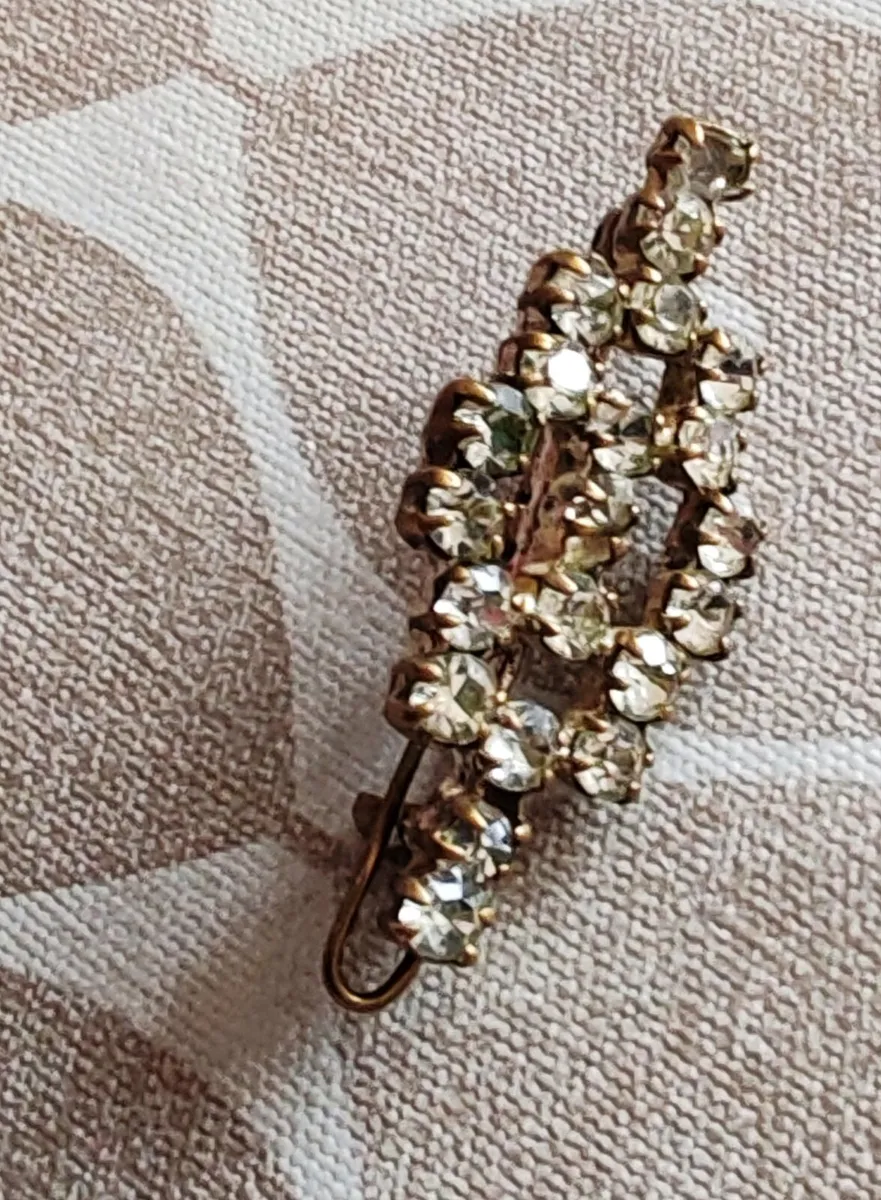 Retro brooch - Image 1