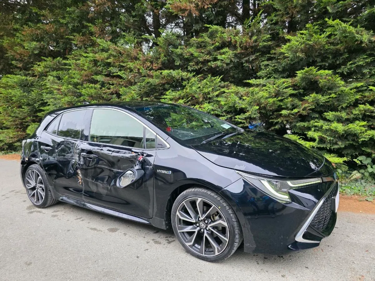 TOYOTA COROLLA HYBRID 2019 LIGHT SIDE DAMAGE - Image 4
