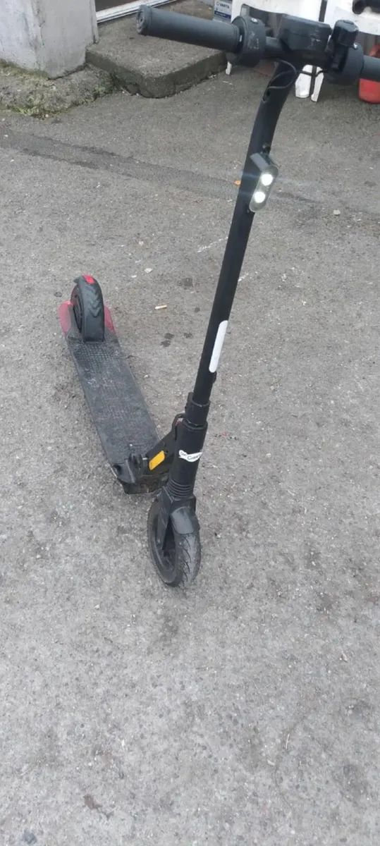 4 electric scooter read add priced - Image 1