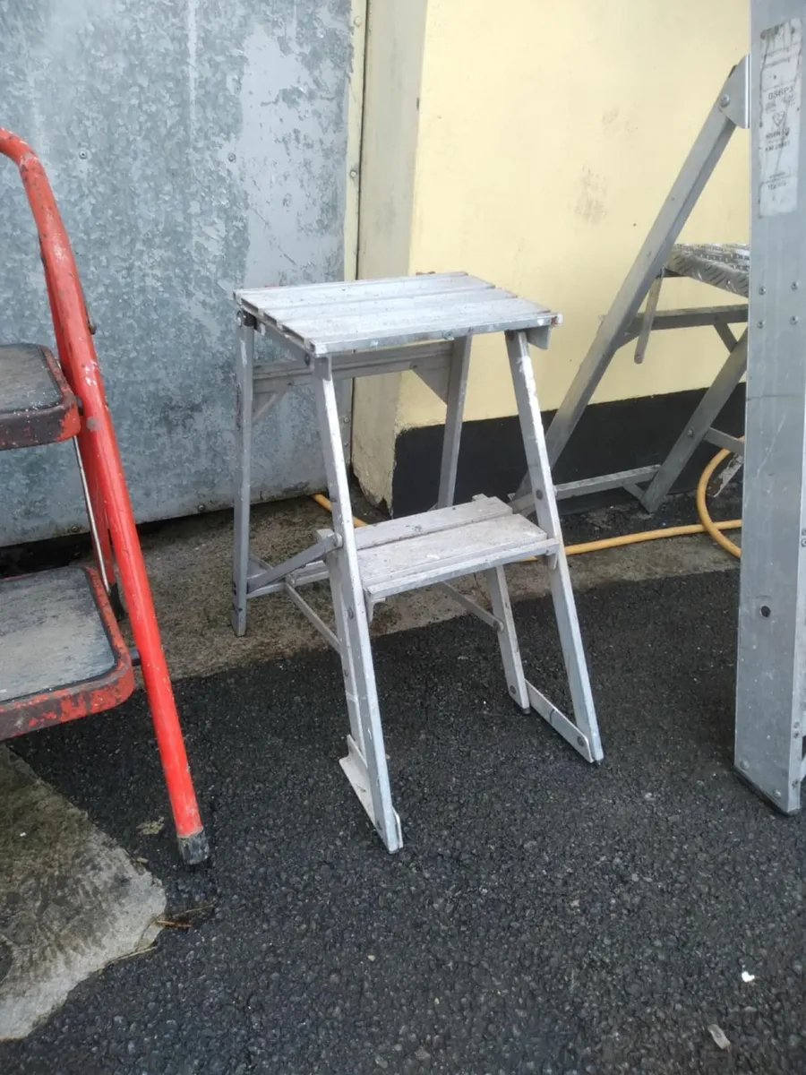 7 step ladder all working perfect - Image 3