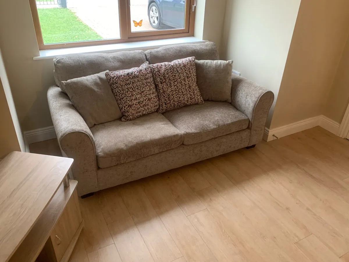 Sofa couch - Image 4
