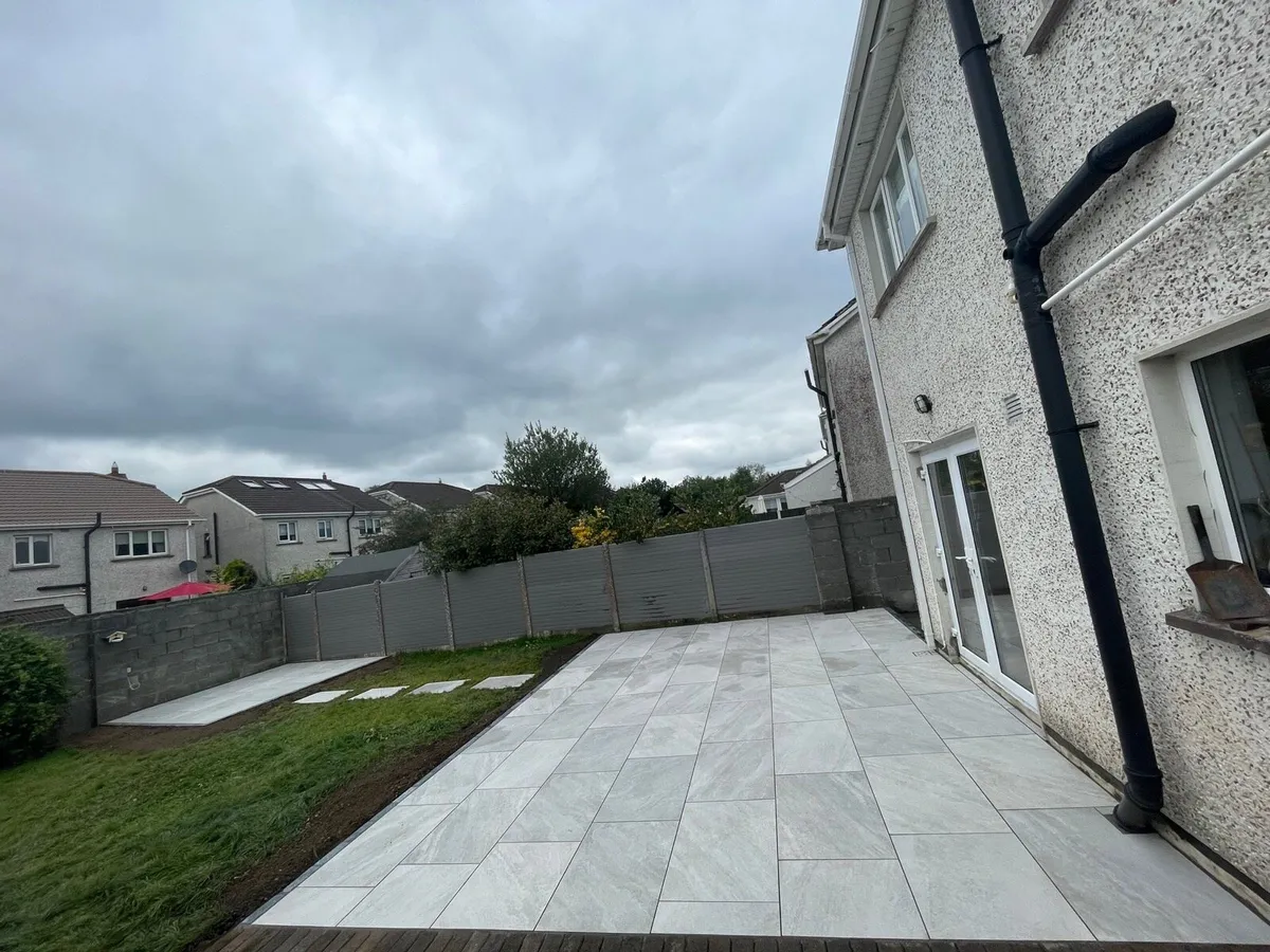 LAKESIDE LANDSCAPING AND PAVING - Image 2