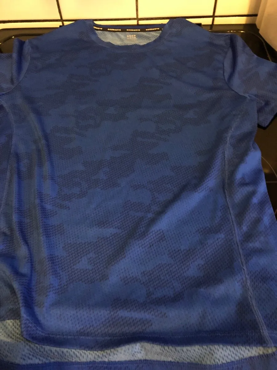 Boys teeshirt age 12/13 €3 - Image 1