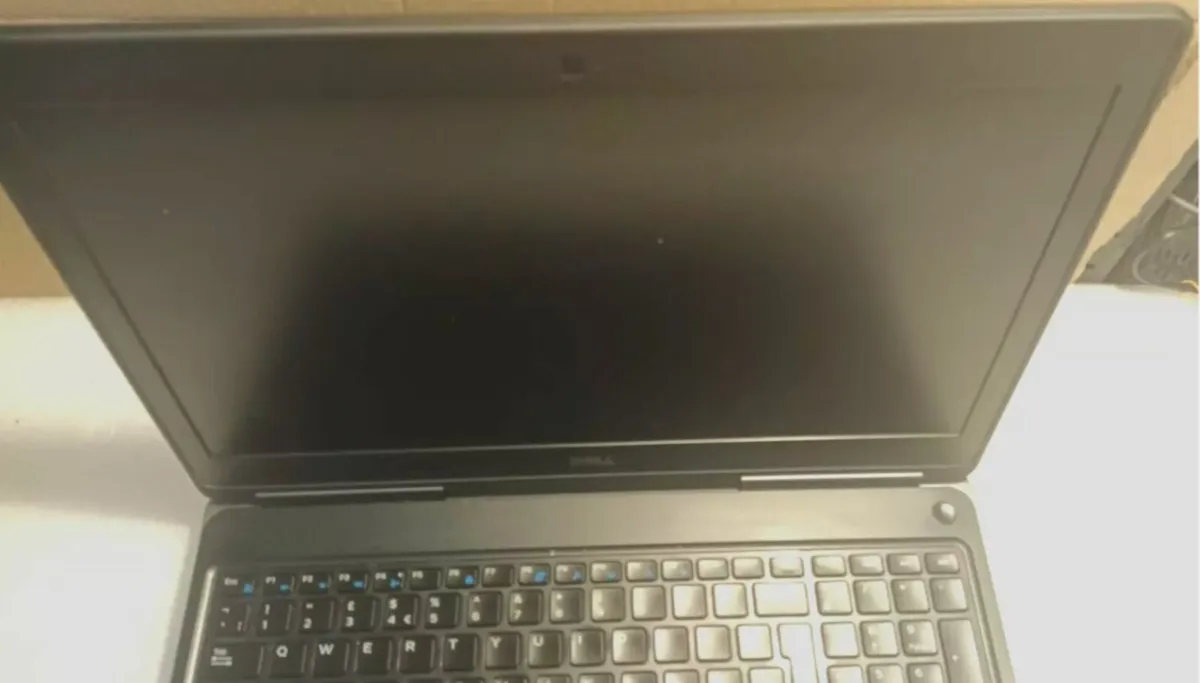 Dell Precision 7520 Gaming 15.6" i7 16GB 512GB SSD - Image 2