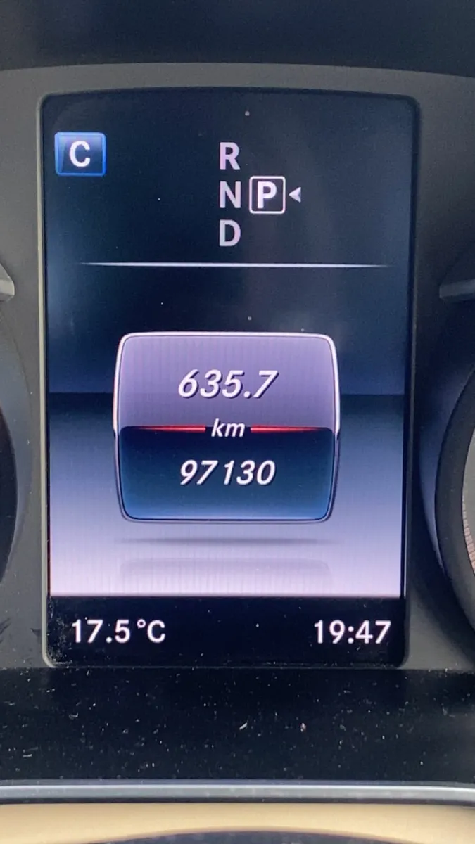 Mercedes-Benz C-Class 2015 - Image 2