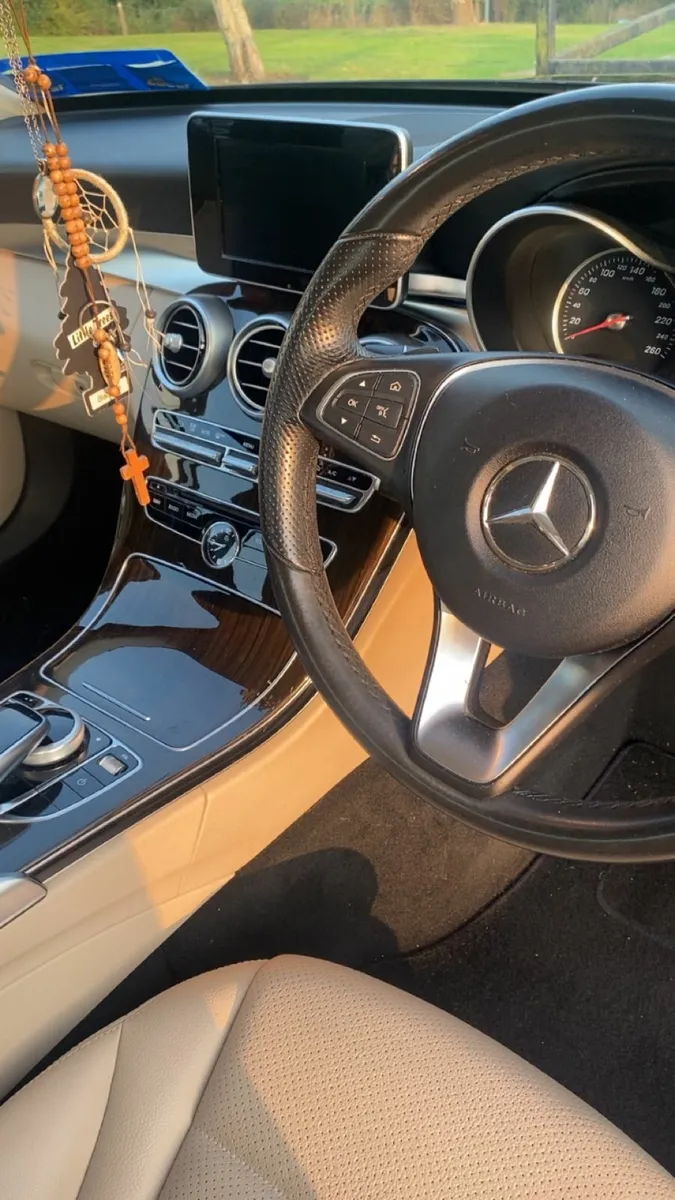 Mercedes-Benz C-Class 2015 - Image 4