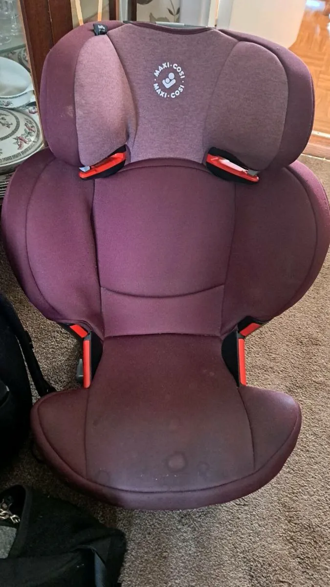 Car seat  - maxi cosi high back booster