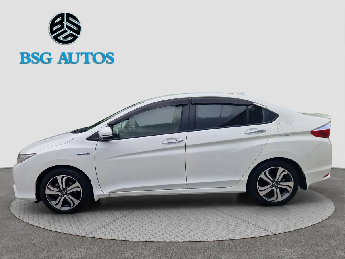 2016 HONDA GRACE 1.5 HYBRID AUTOMATIC - Image 4