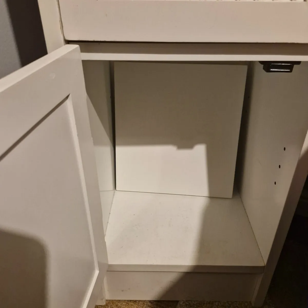 White tall bookcase - Image 3