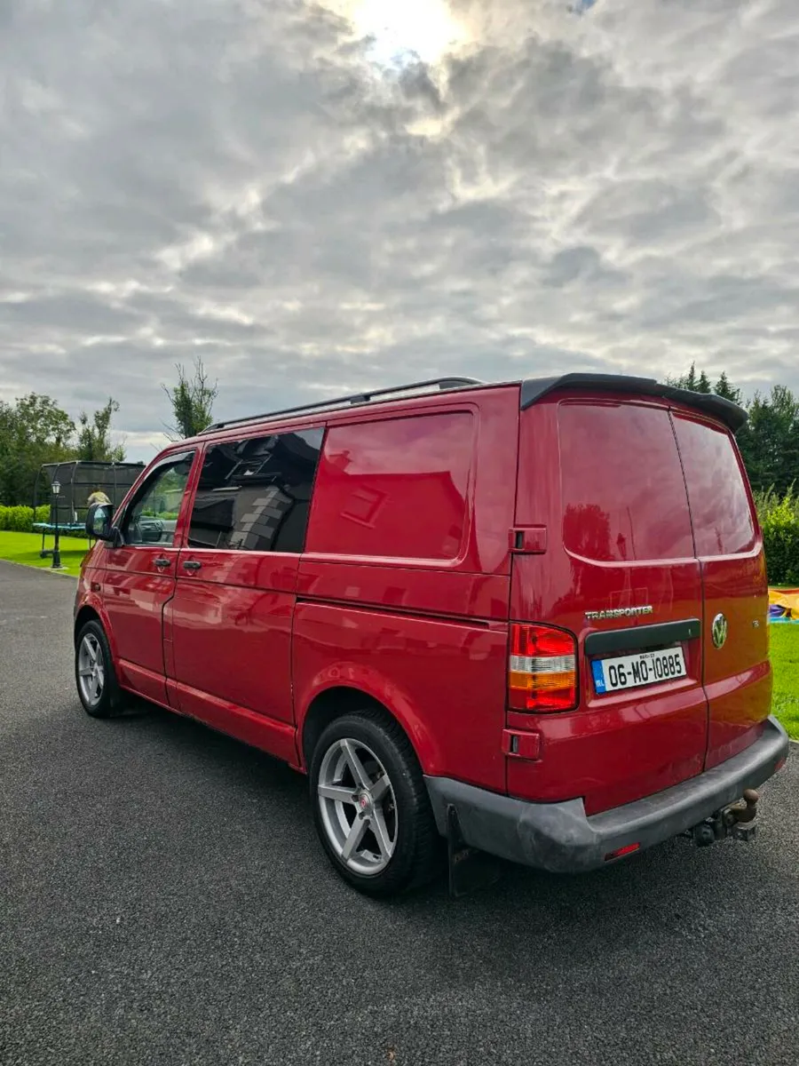 VW T5 Transporter day van - Image 4