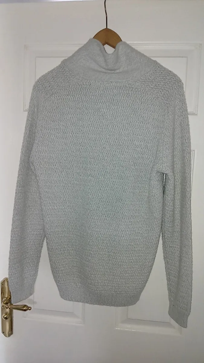 Jumper - Image 2