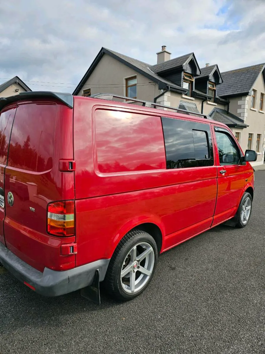 2006 VW t5 Transporter day van - Image 3