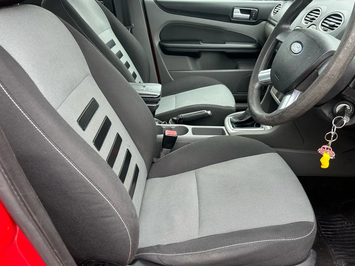 2011 Ford Focus.. Recent NCT & Full Service - Image 4