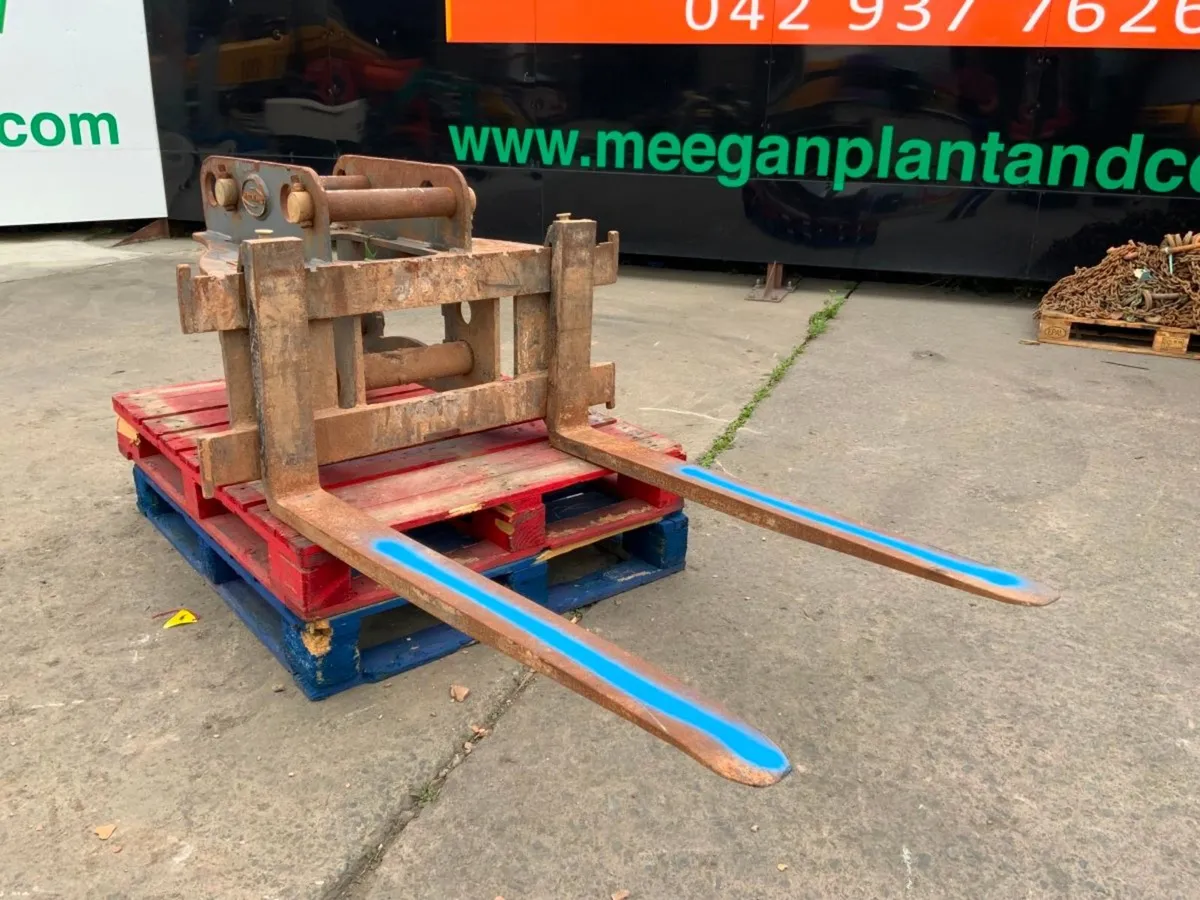 STRICKLAND PALLET FORKS....80mm / 65mm.....1330t. - Image 3
