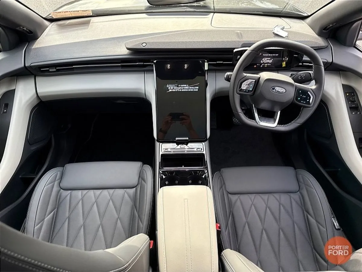 Ford Explorer Premium 77kwh Extended Range 286PS - Image 2