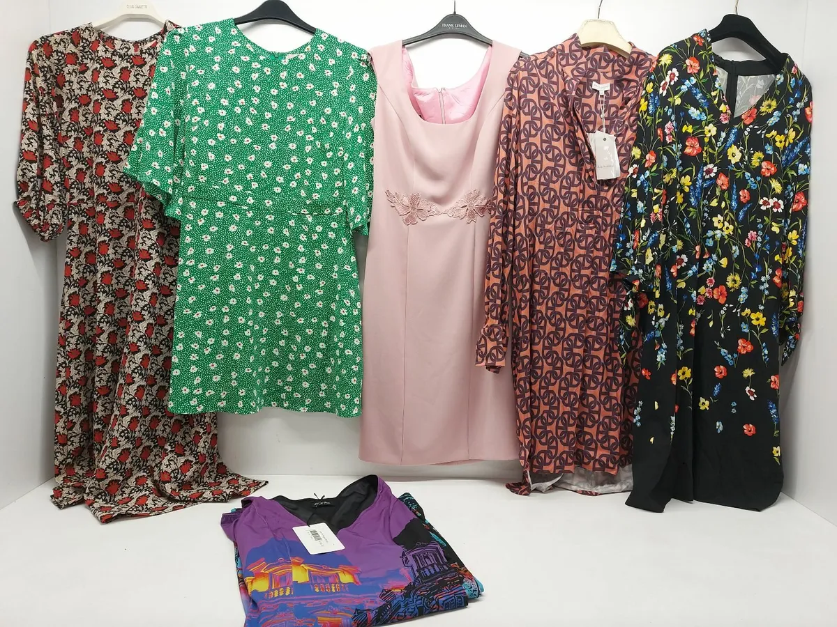 Online Auction Of Various Sized Dresses & More! - Image 1