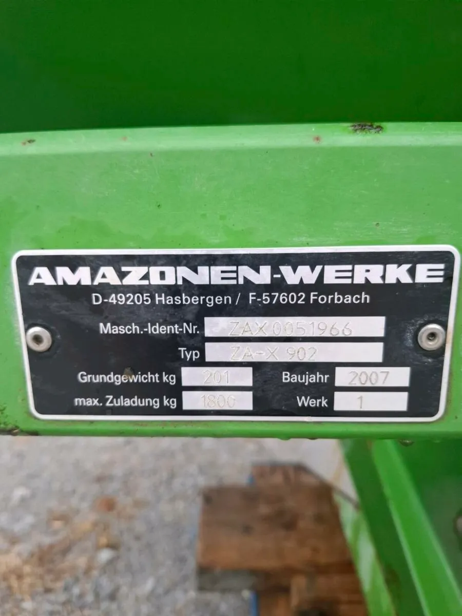 Amazone Spreader - Image 2