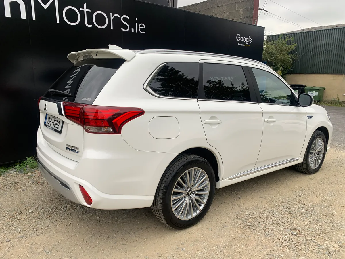 MITSUBISHI OUTLANDER 2.4 PHEV 4H 4WD AUTO - Image 4