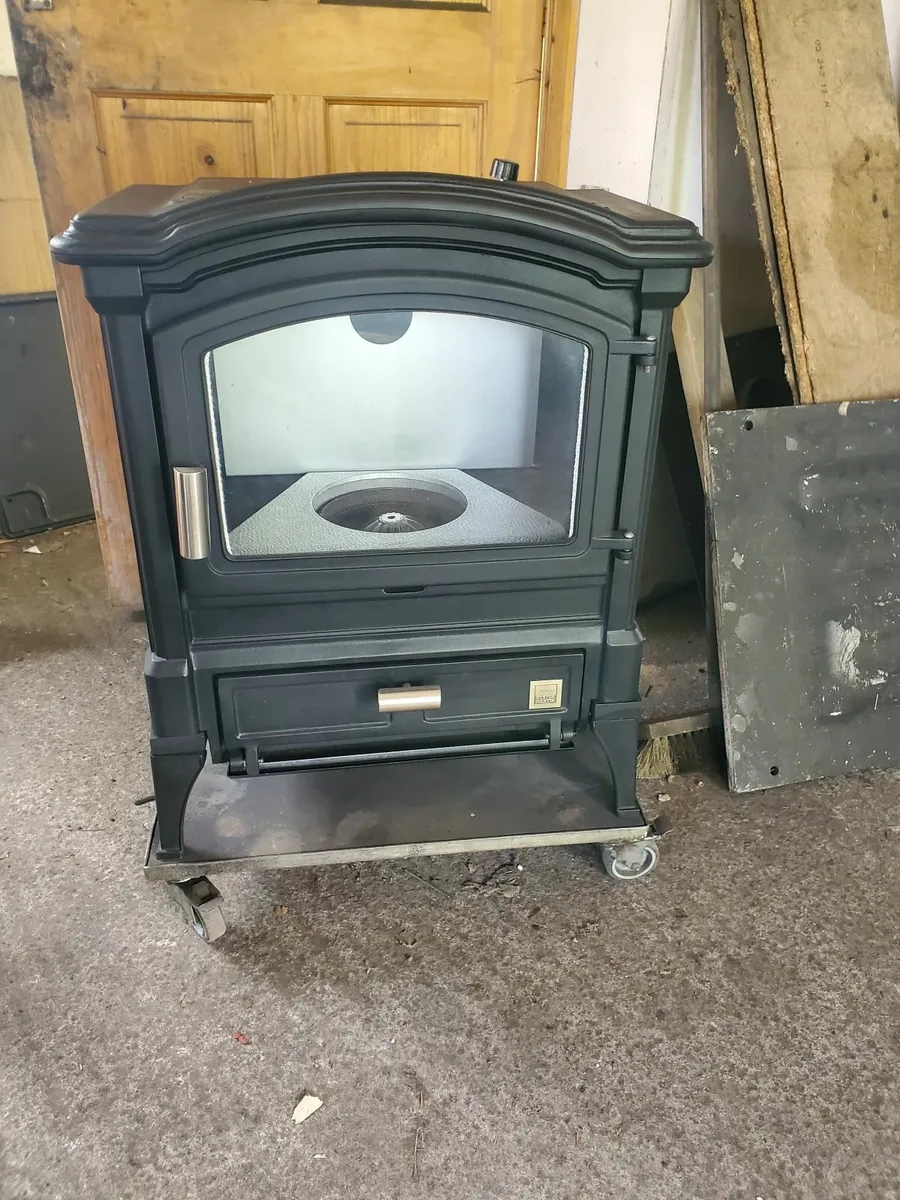 Nestor Martin 8kw oil stove fully refurbished