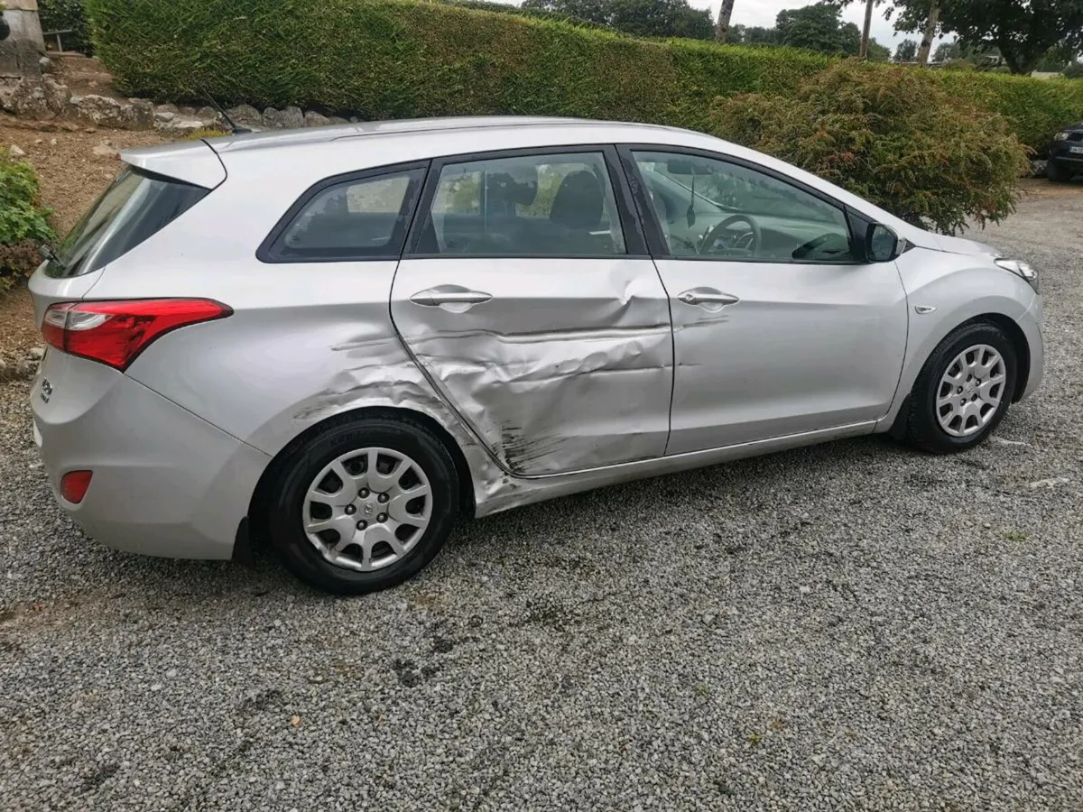 132 Hyundai İ30 - Image 3