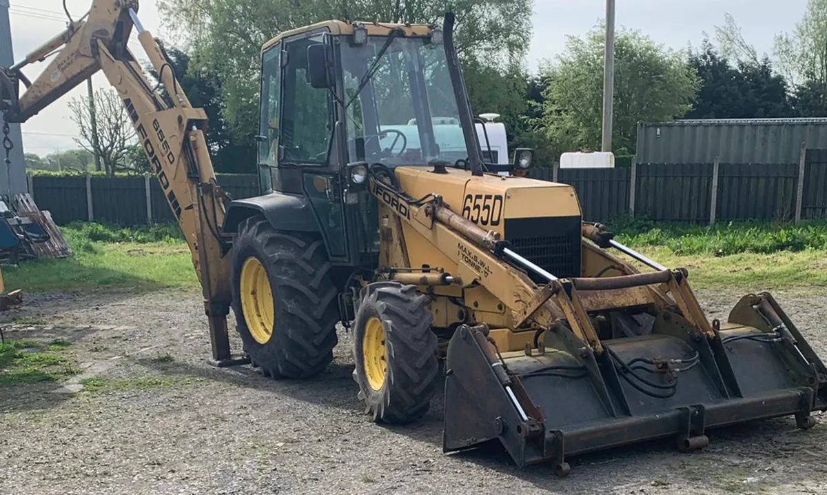 FORD 655D DIGGER 4 WD DRIVE - Image 1