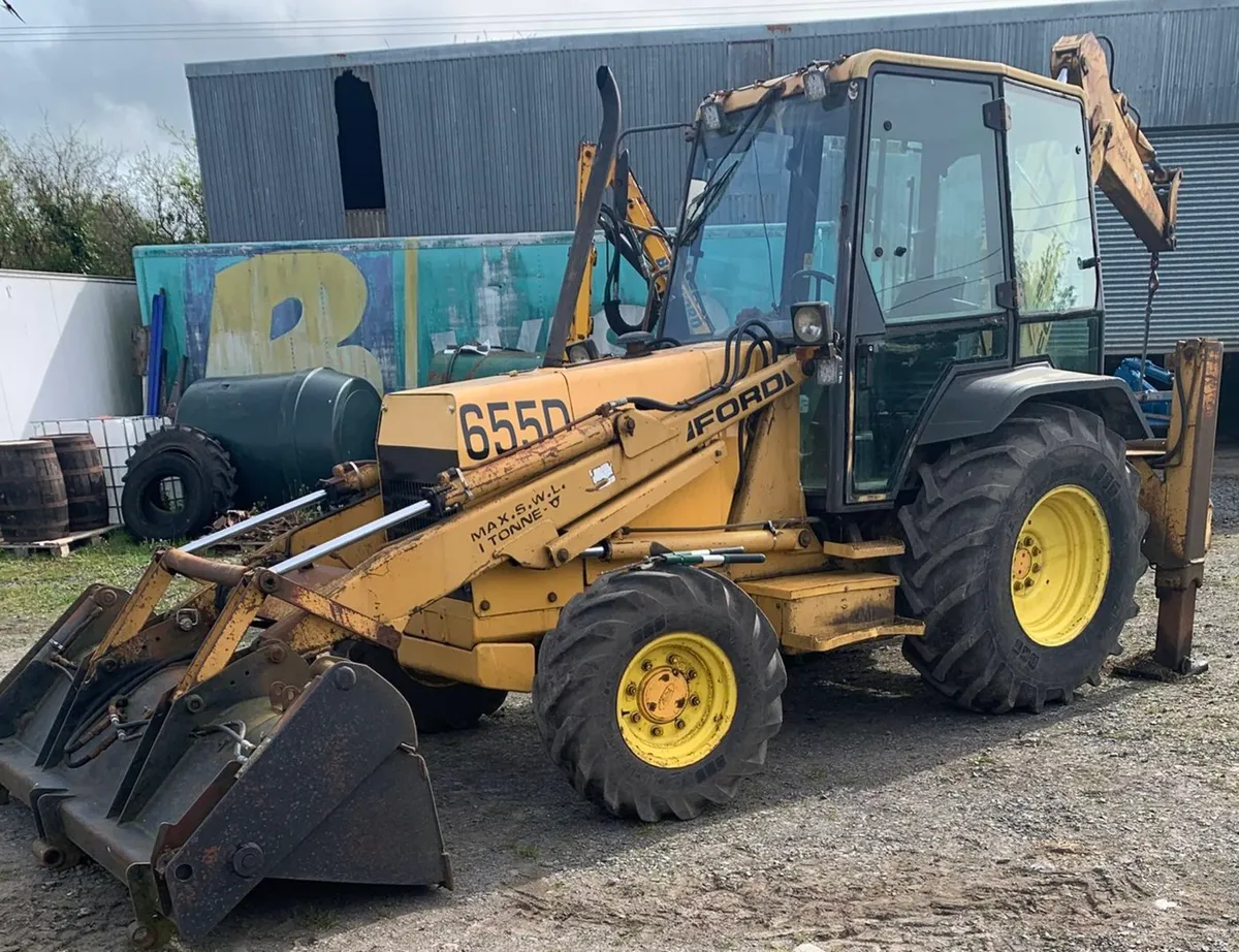 FORD 655D DIGGER 4 WD DRIVE - Image 4