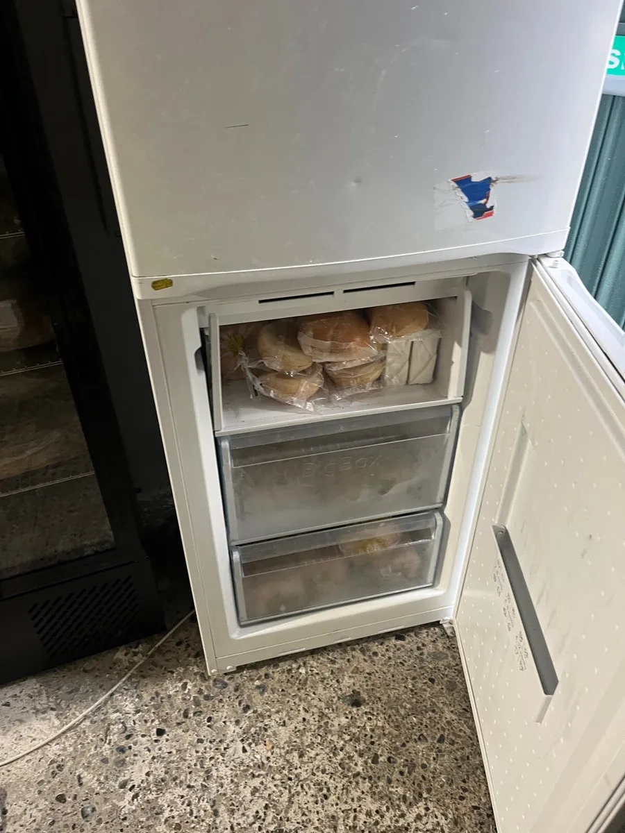 Fridge freezer - Image 2