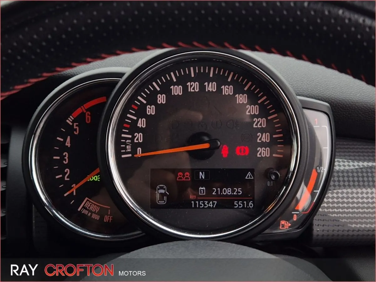 MINI Cooper Cooper D - Image 4