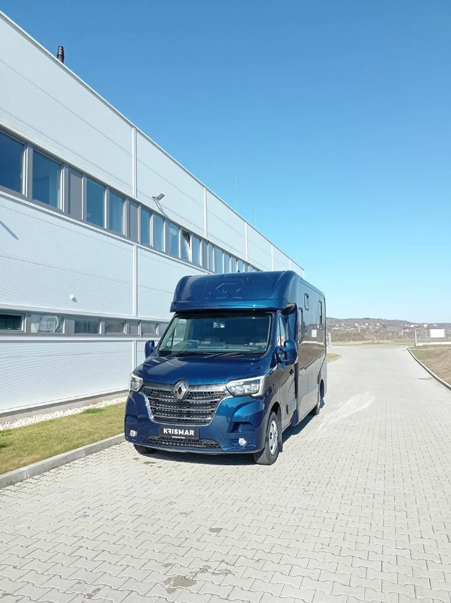 New Renault Masters for immediate delivery - Image 3
