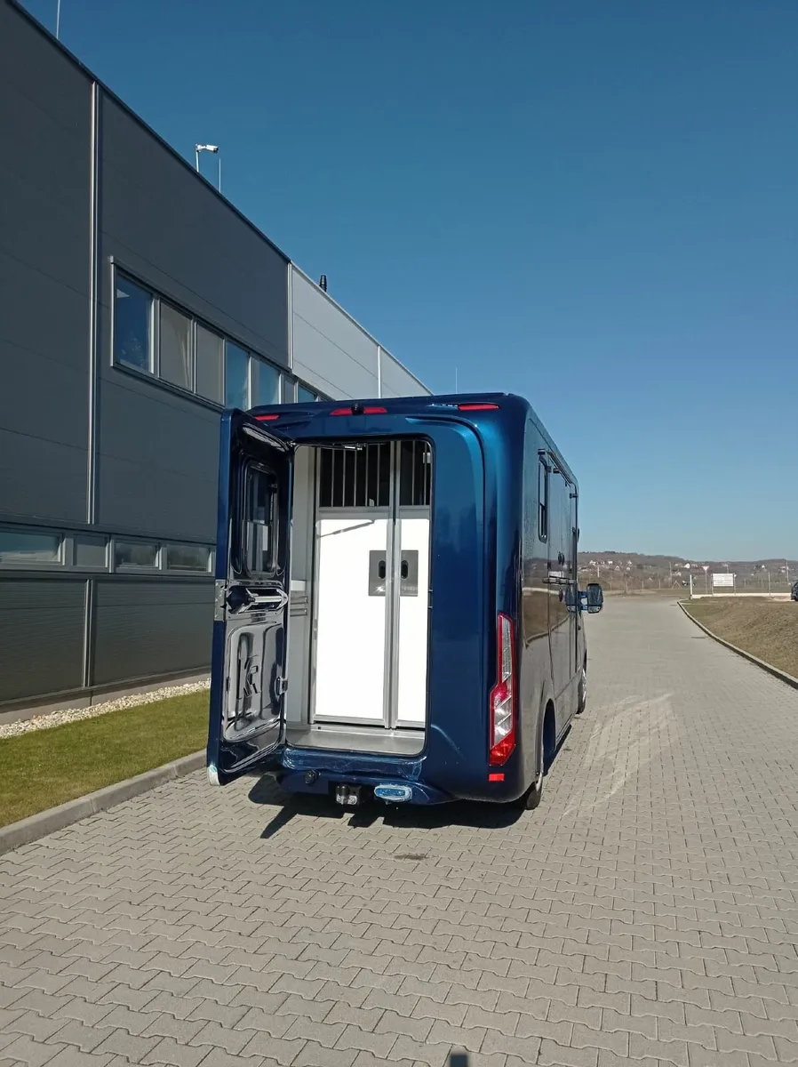New Renault Masters for immediate delivery - Image 4