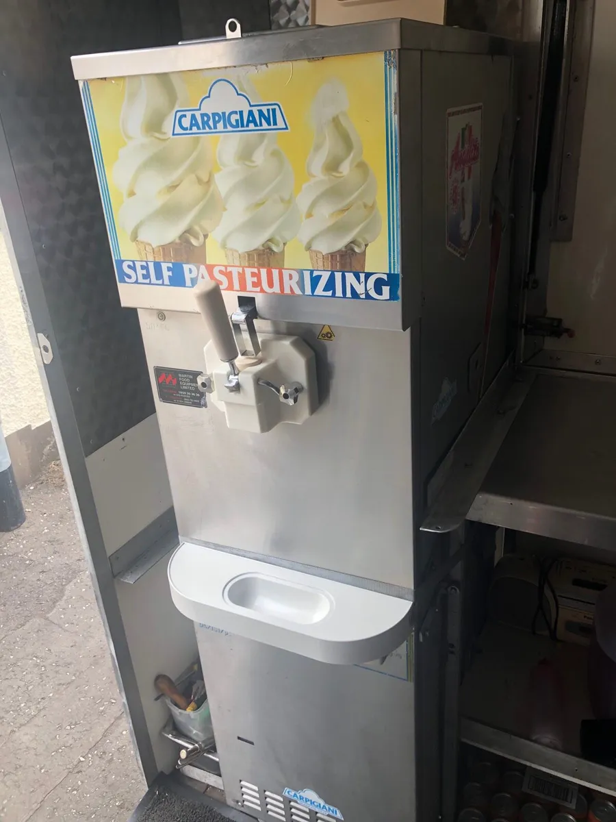 Ice cream and coffee trailer - Image 3