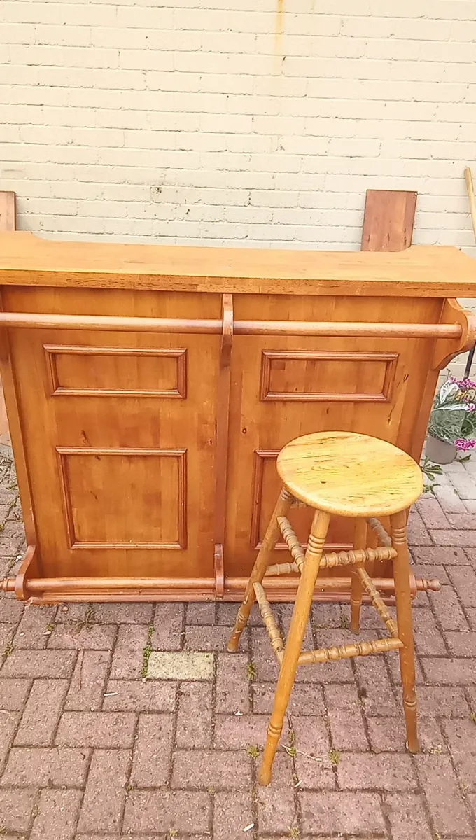 Bar Counter & 2 stools - Image 2