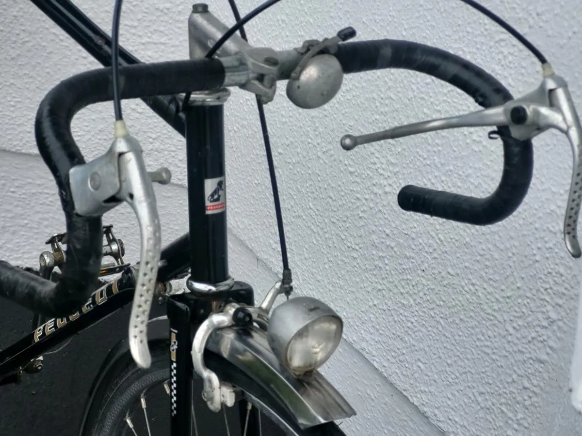 GOLDEN OLDIE ROAD BIKE. PUEGEOT MAKE - Image 3